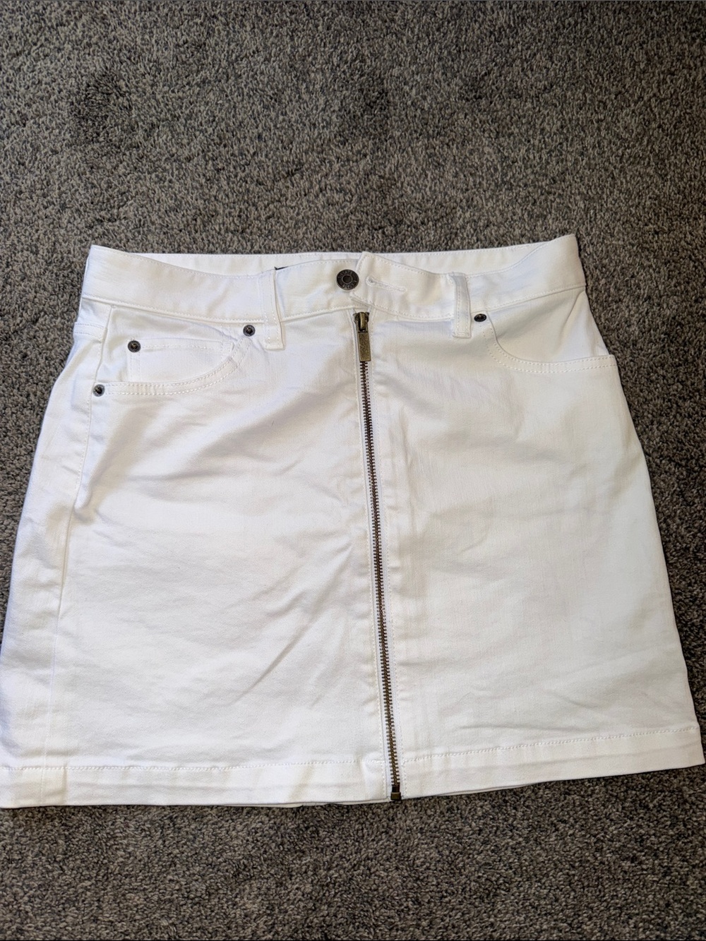 1. State White Front-Zip Mini Skirt